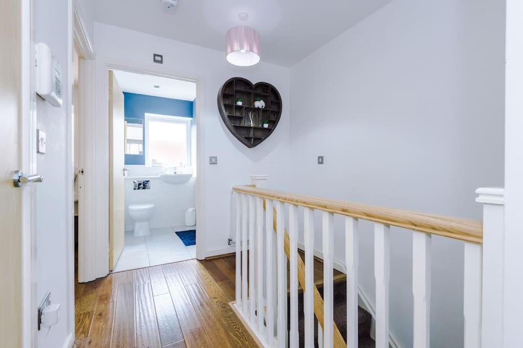 Villa Modern Townhouse Near Coop Live Etihad Manchester Esterno foto