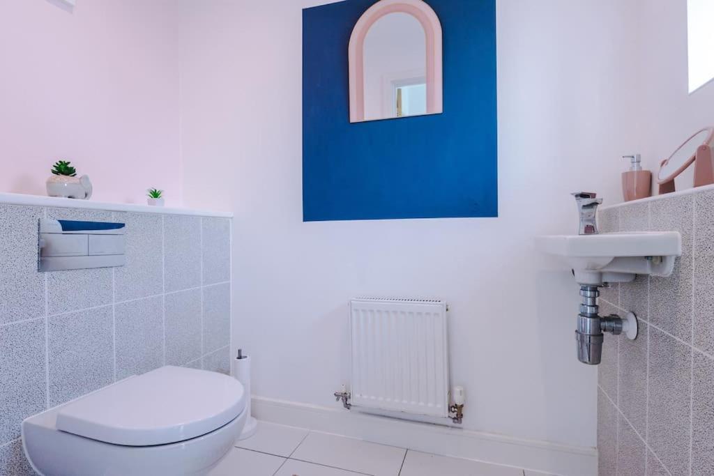 Villa Modern Townhouse Near Coop Live Etihad Manchester Esterno foto